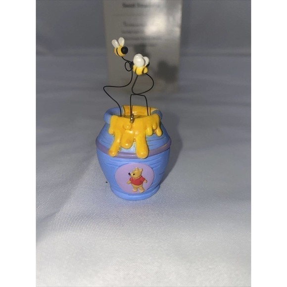 HALLMARK Disney Winnie the Pooh Bear Sweet Smackerel Ornament 2006 Keepsake D7 - Picture 5 of 6